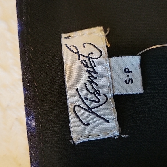 Kismet V neck Top - Picture 2 of 5